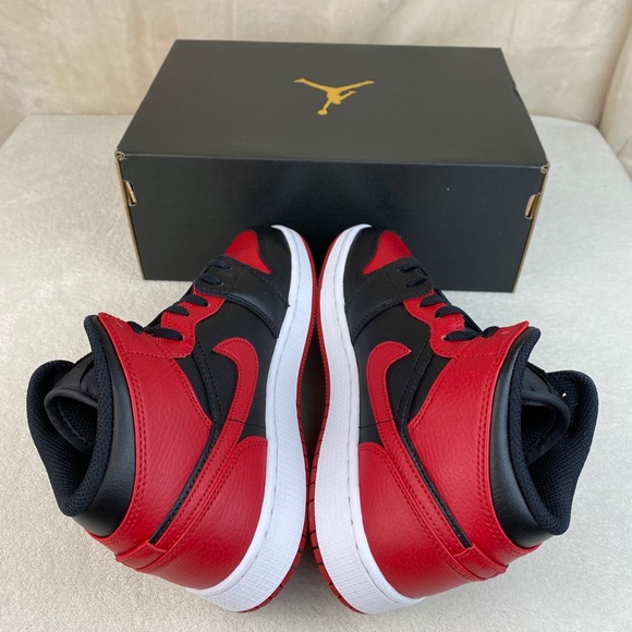 Nike Air Jordan 1 Mid “Banned” Black Gym Red White - Picture 5 of 6